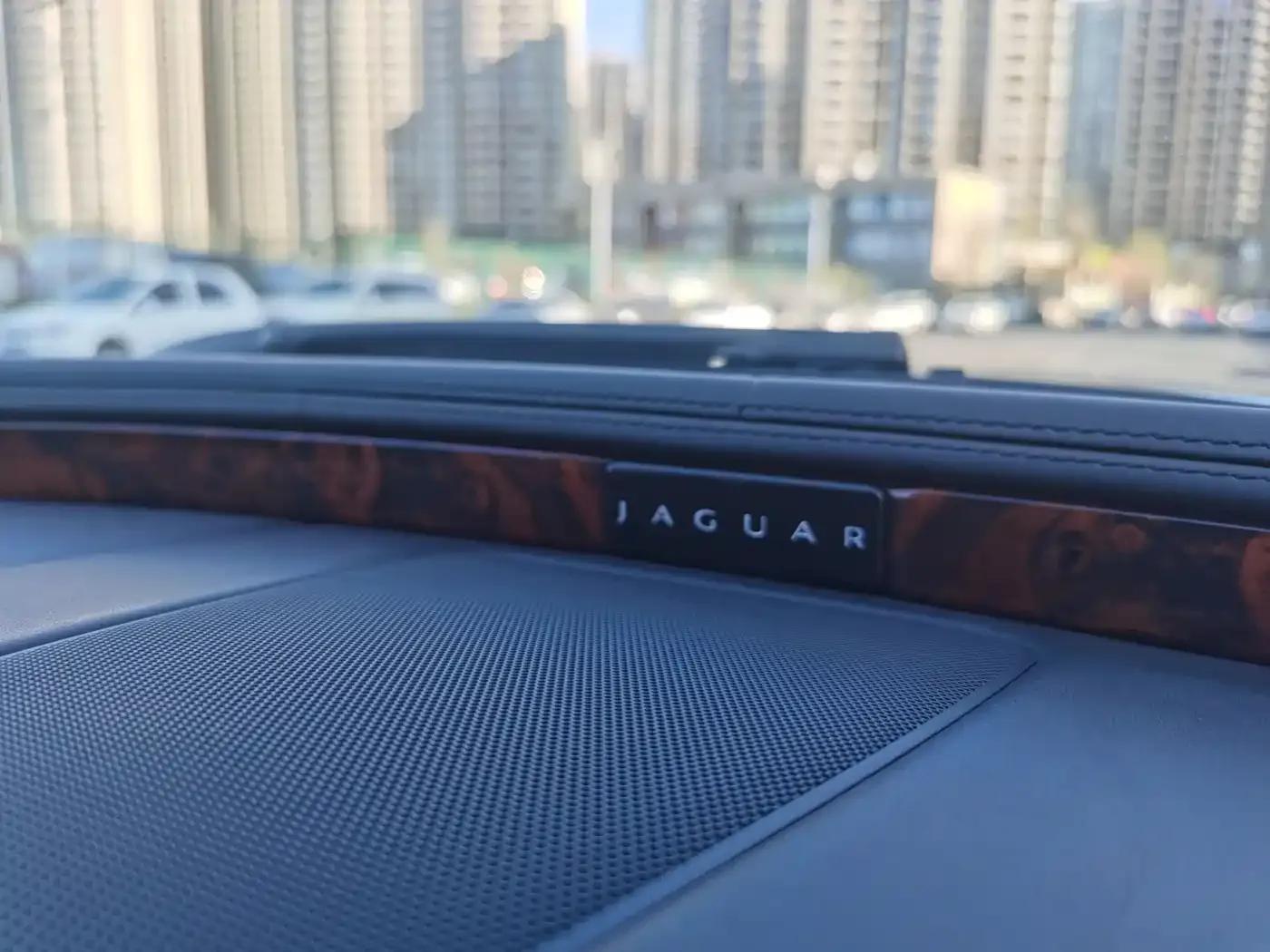 2011 Jaguar XJL 3.0 Panoramic Business Edition — миниатюра 17