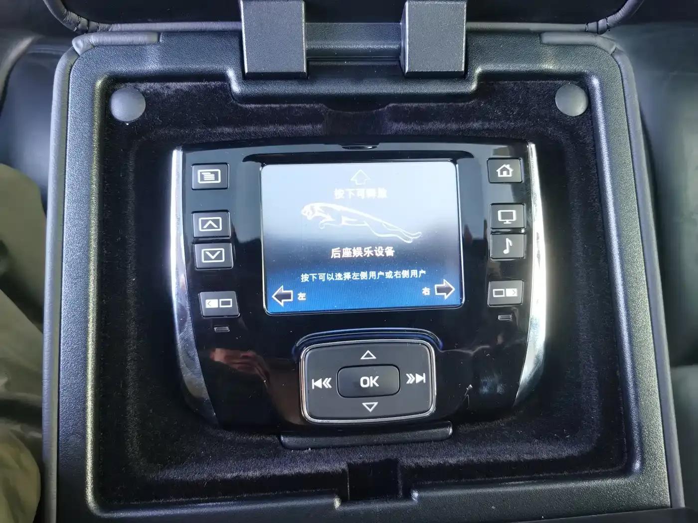 2011 Jaguar XJL 3.0 Panoramic Business Edition — миниатюра 32