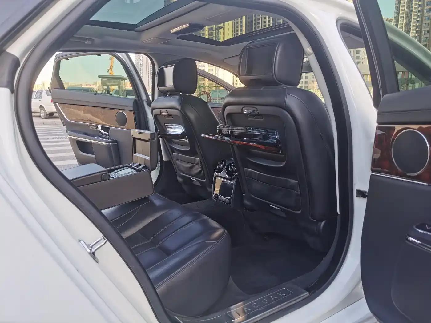 2011 Jaguar XJL 3.0 Panoramic Business Edition — миниатюра 8