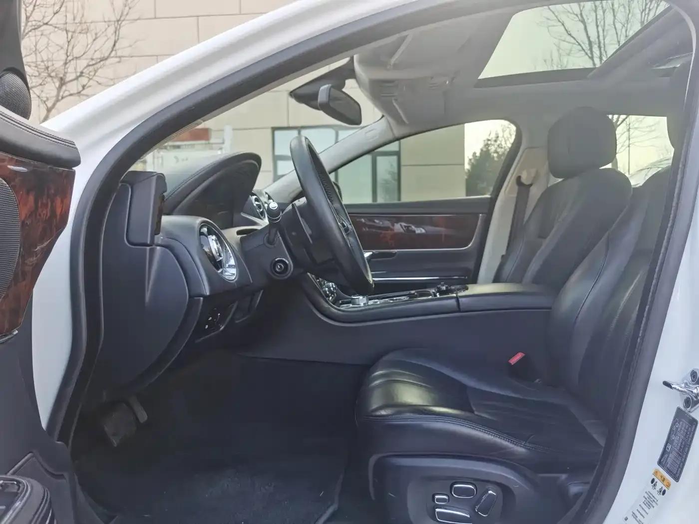 2011 Jaguar XJL 3.0 Panoramic Business Edition — миниатюра 9