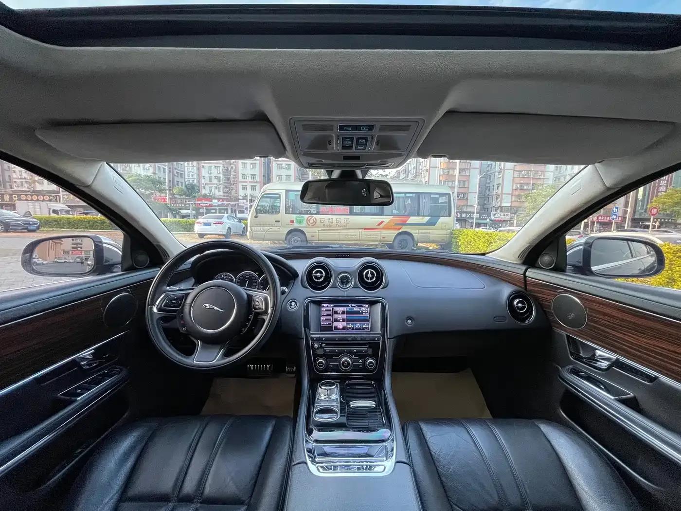 2013 Jaguar XJL 3.0 SC Cambridge Limited Edition — миниатюра 13