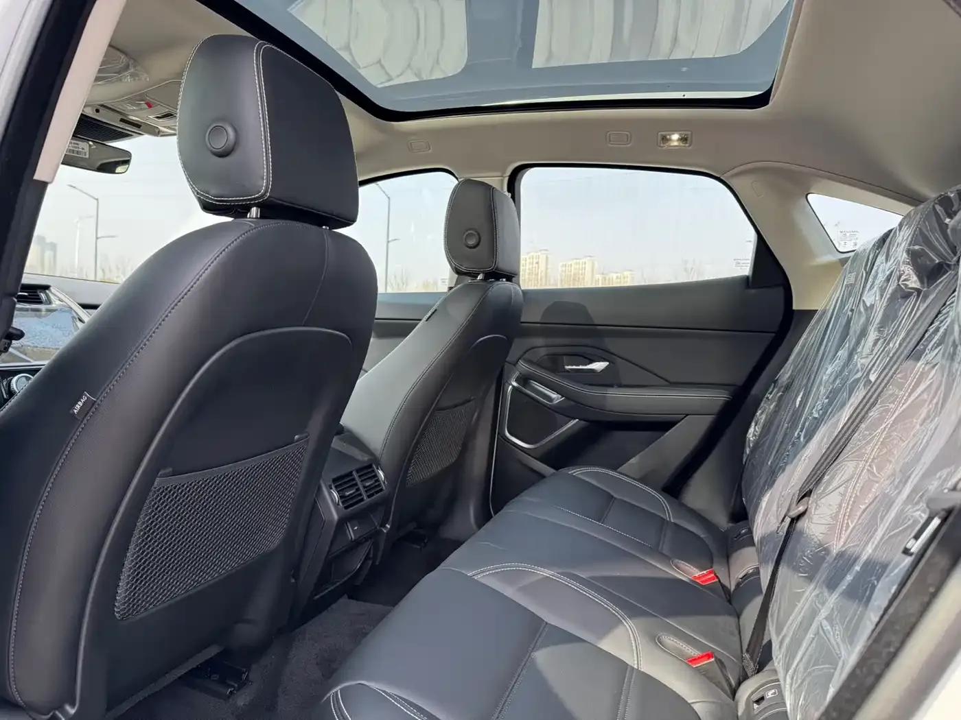 2024 Jaguar E-PACE R-DYNAMIC S — миниатюра 6
