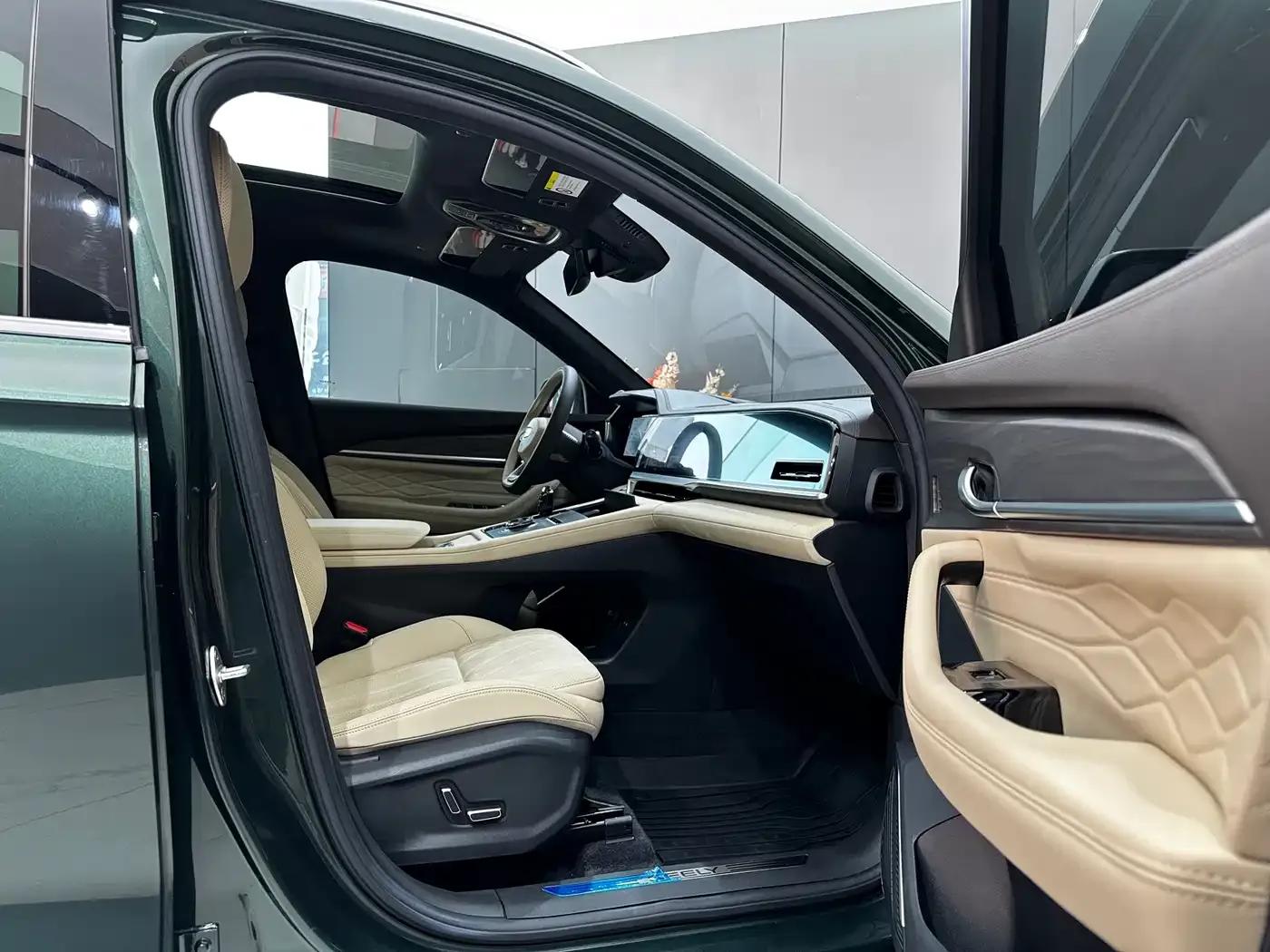 Geely Xingyue L 2025 Oriental Radiance 2.0TD Automatic Star Edition — миниатюра 11