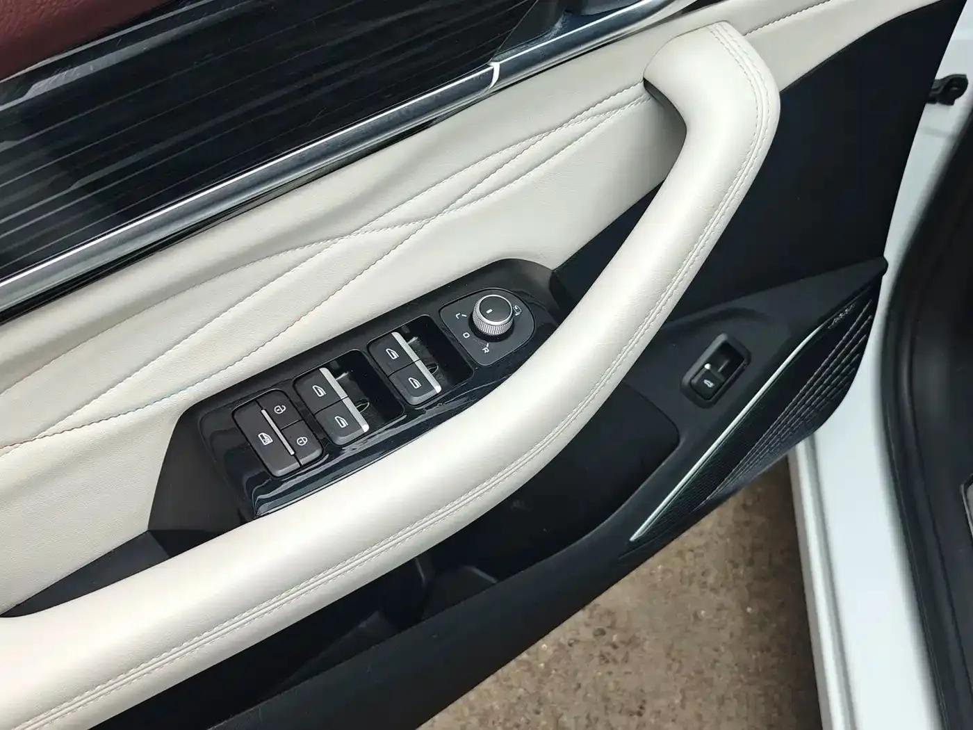 Geely Xingyue L 2021 2.0TD High-Power Automatic Four-Wheel Drive Flagship Edition — миниатюра 8