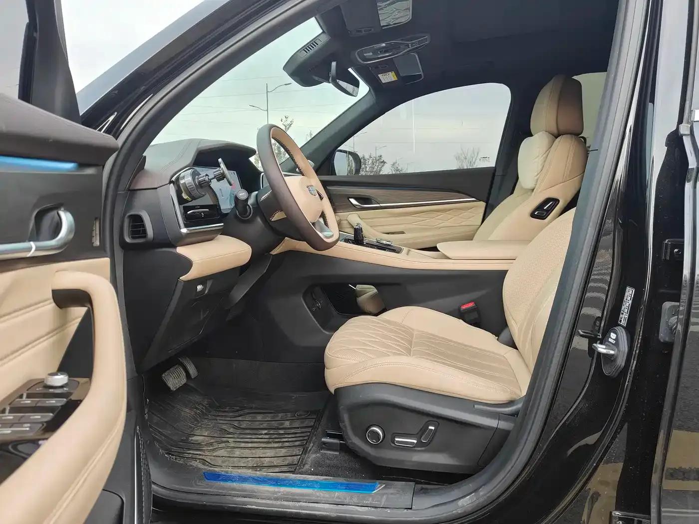 Geely Xingyue L 2025 Oriental Radiance 2.0TD Automatic Star Edition — миниатюра 4