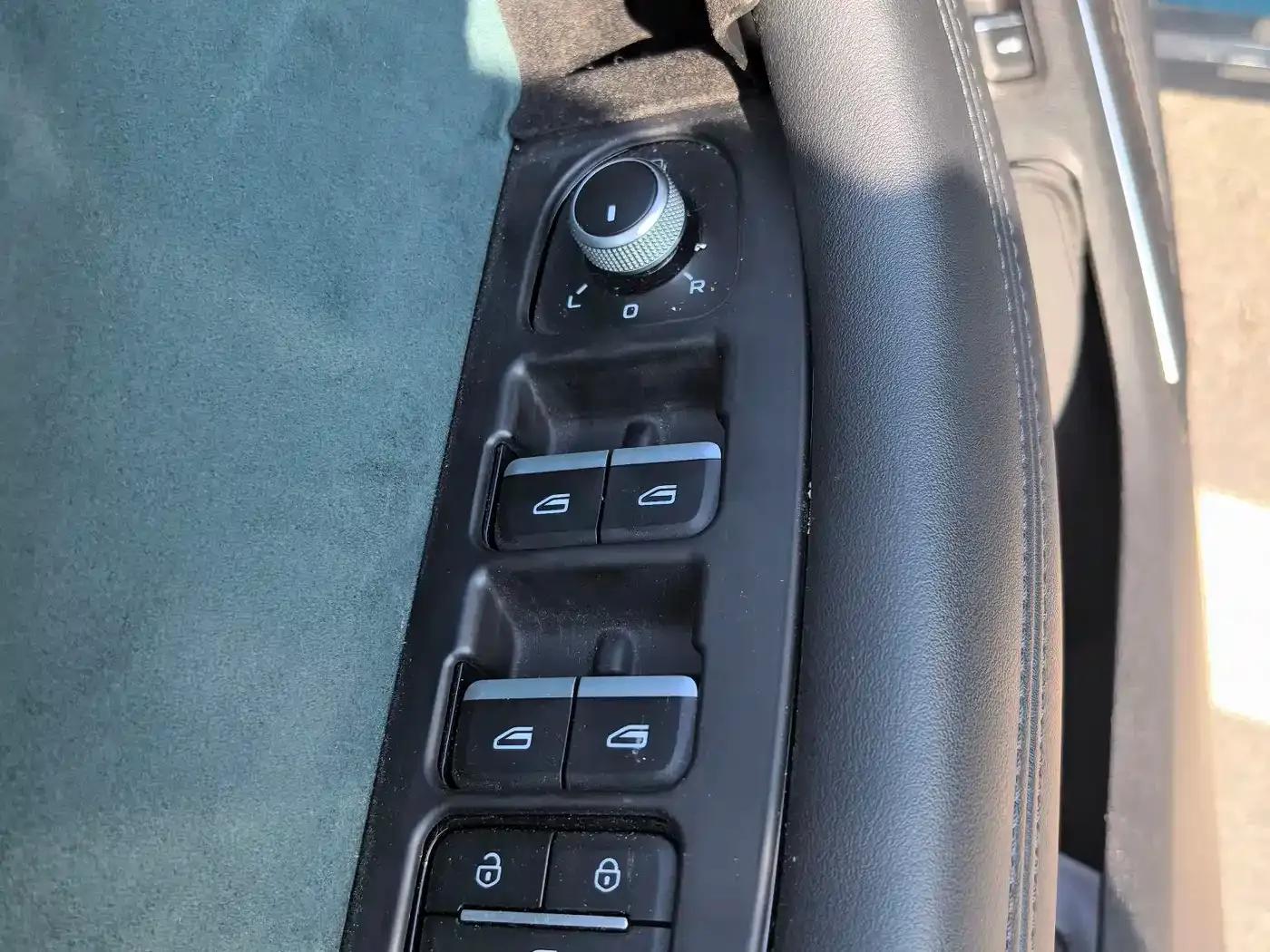 Geely Xingyue L 2021 2.0TD High-Power Automatic Four-Wheel Drive Flagship Edition — миниатюра 10