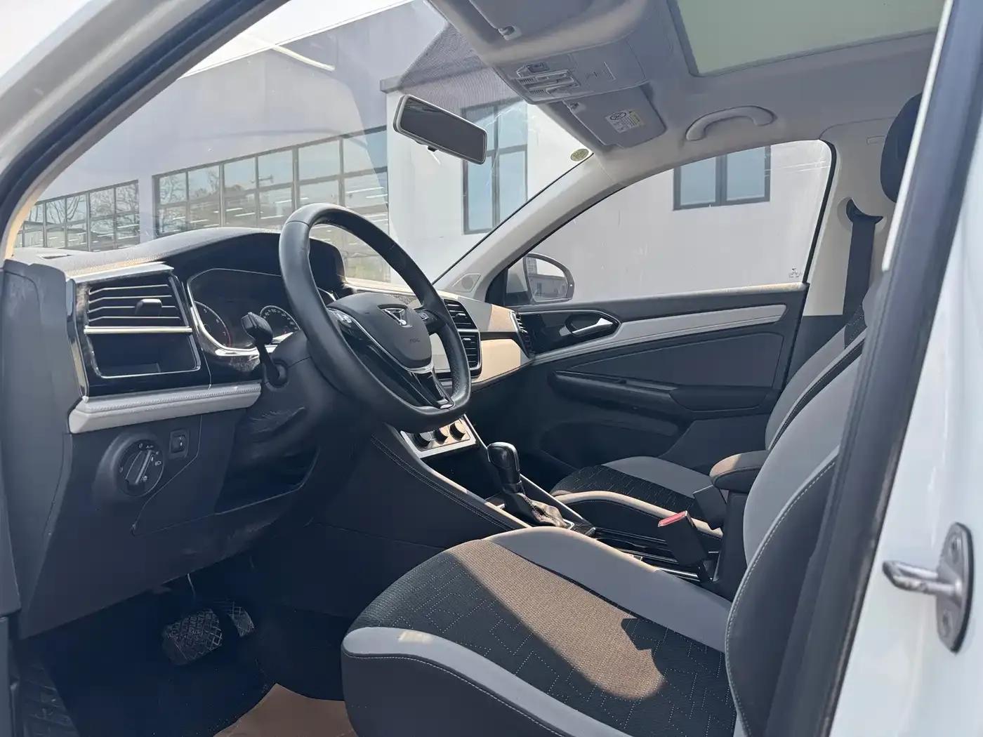 Jetta VS7 2023 280TSI Automatic Entry-Level Edition — миниатюра 7