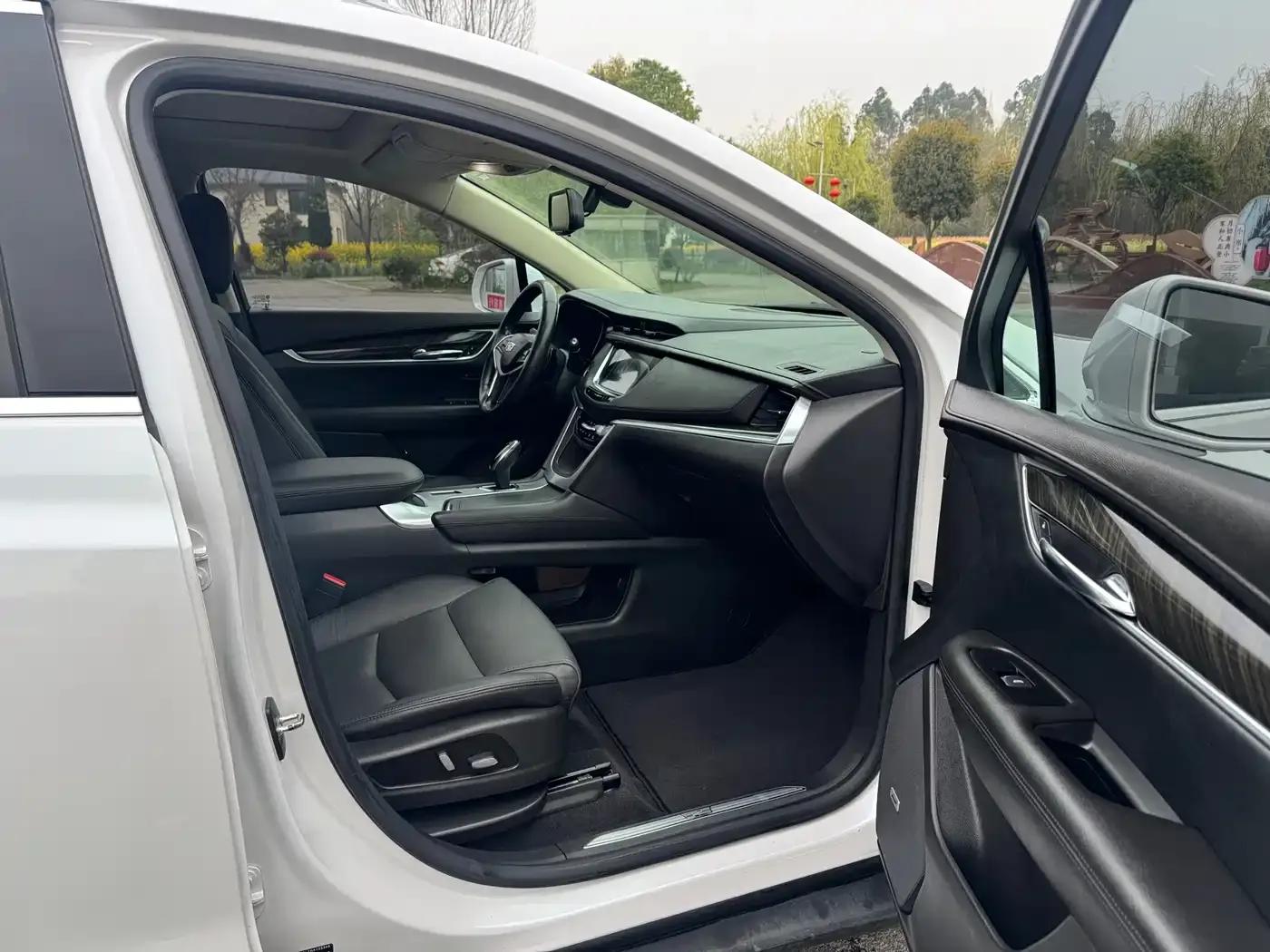 2016 Cadillac XT5 25T Luxury — миниатюра 9