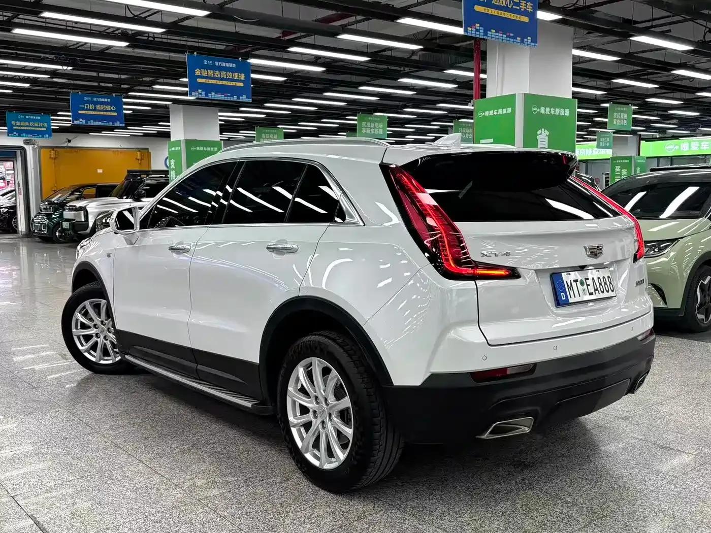 2018 Cadillac XT4 28T Two-Wheel Drive Technical Edition — миниатюра 4