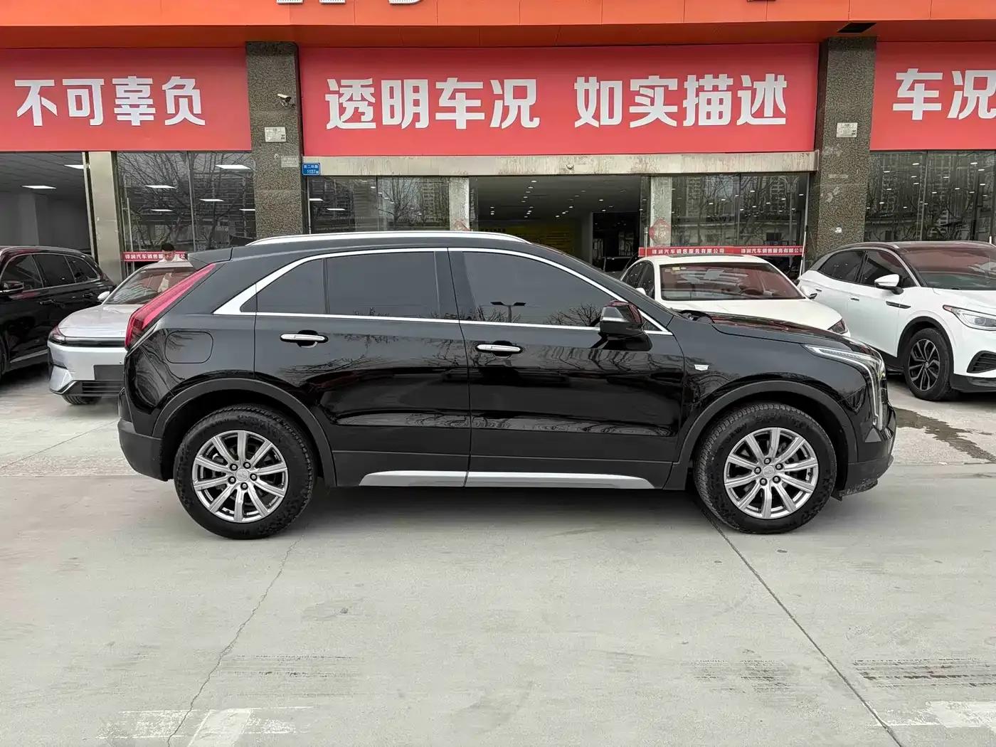 Cadillac XT4 2021 28T Two-Wheel Drive Premium Edition — миниатюра 4