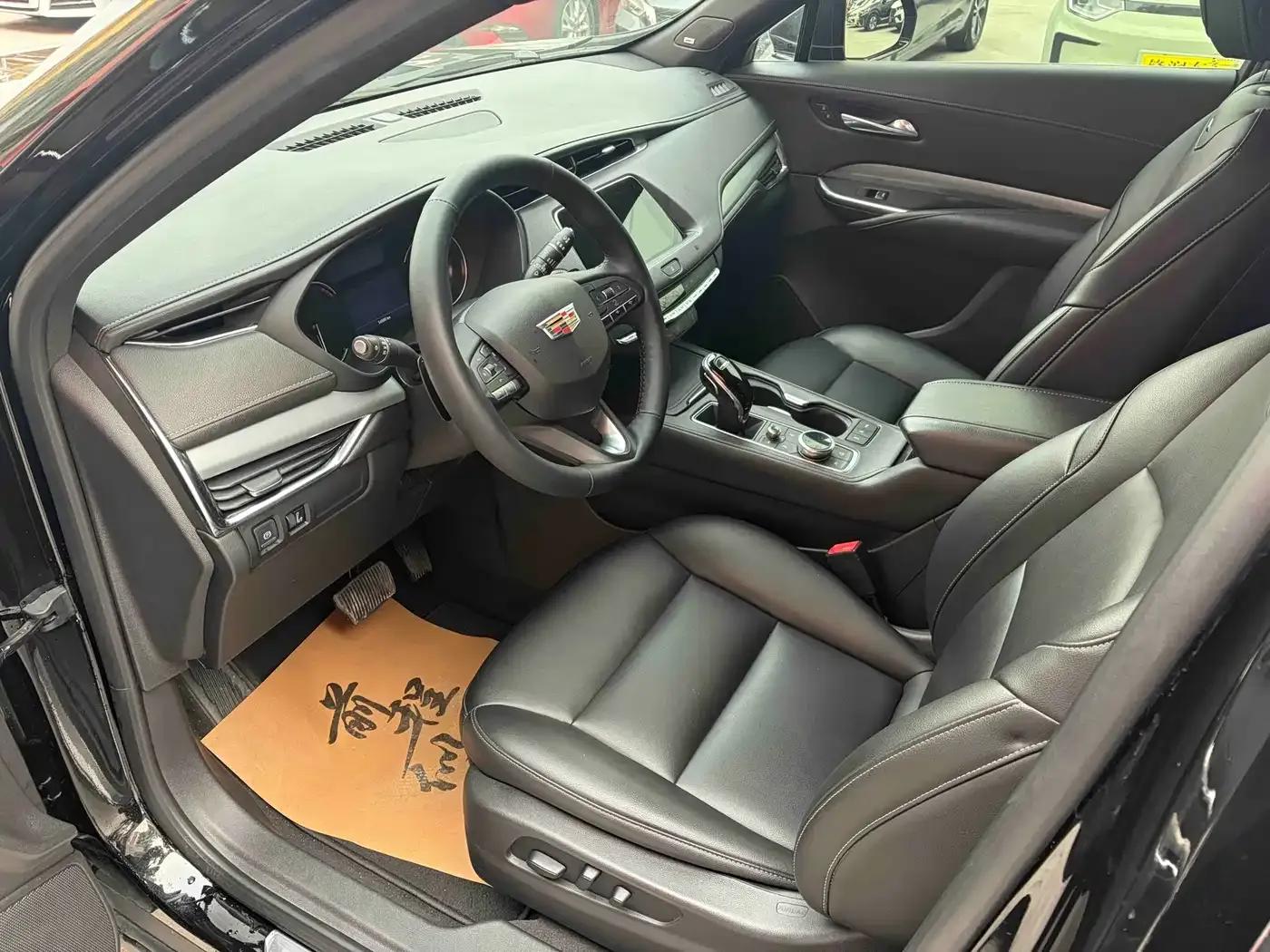 Cadillac XT4 2021 28T Two-Wheel Drive Premium Edition — миниатюра 8