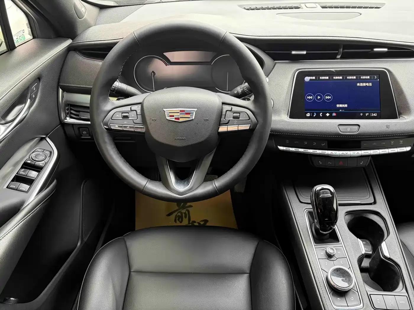 Cadillac XT4 2021 28T Two-Wheel Drive Premium Edition — миниатюра 9