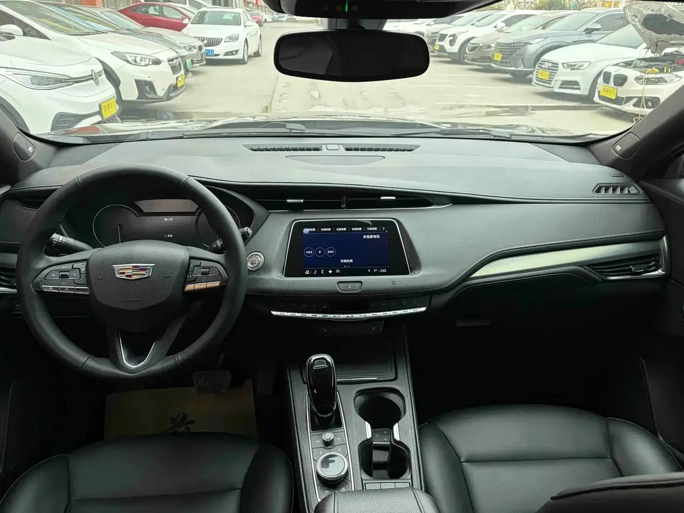 Cadillac XT4 2021 28T Two-Wheel Drive Premium Edition — миниатюра 10
