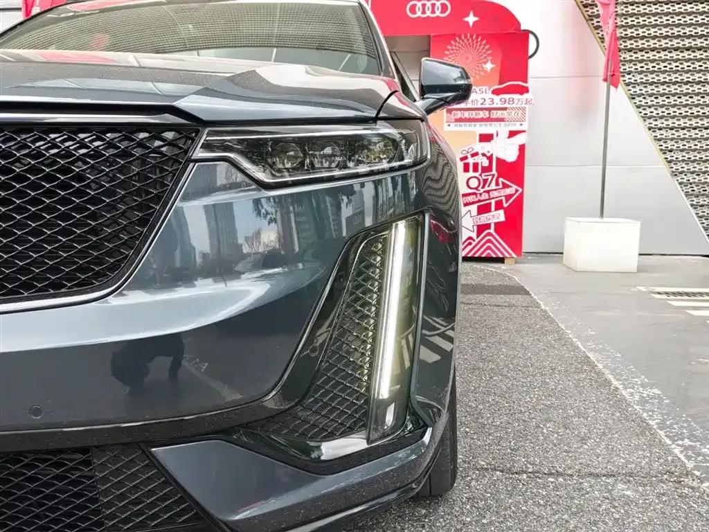 Cadillac XT6 2025 2.0T Six-Seat AWD Premium Executive Black Label Edition — миниатюра 3