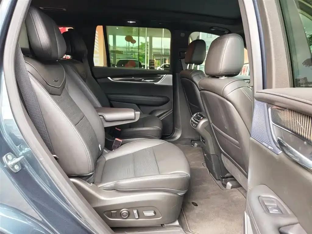 Cadillac XT6 2025 2.0T Six-Seat AWD Premium Executive Black Label Edition — миниатюра 10