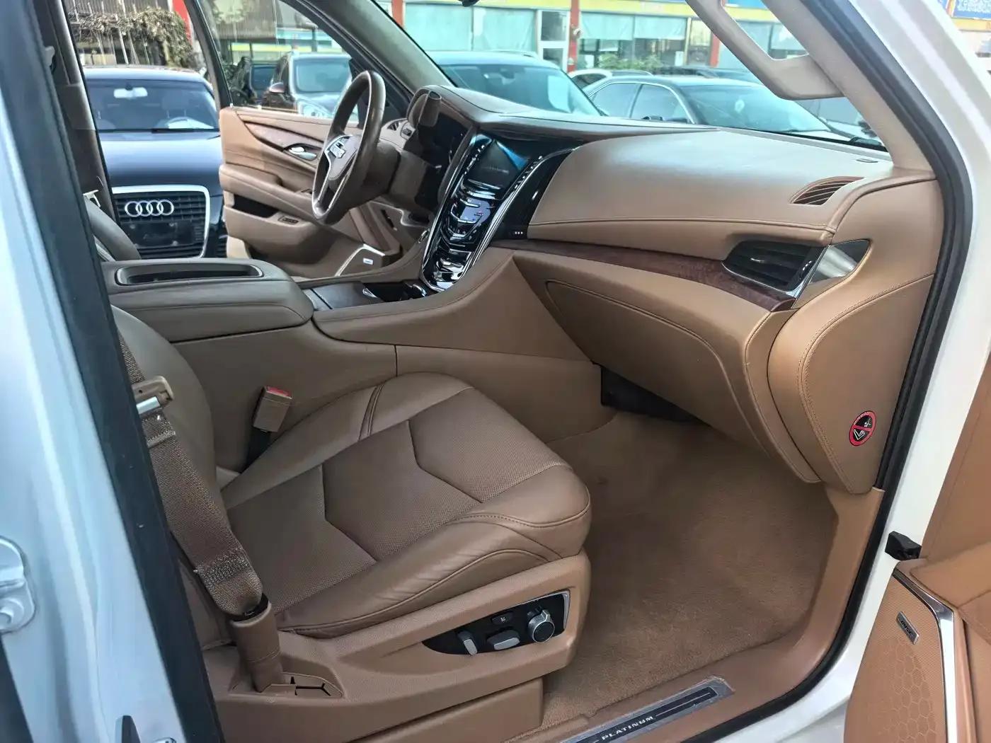 2017 Cadillac Escalade 6.2L ESV Platinum Edition Extended Wheelbase — миниатюра 7