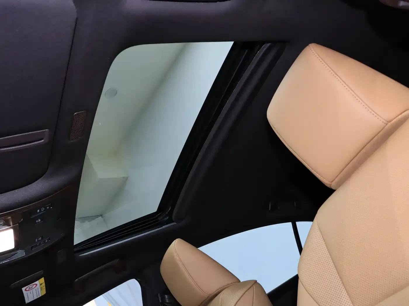 Lexus ES 2018 200 Premium Edition (China VI Emission Standard) — миниатюра 11