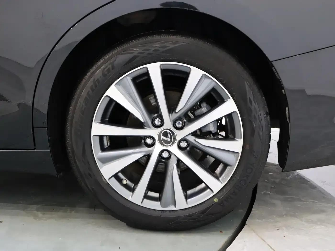 Lexus ES 2018 200 Premium Edition (China VI Emission Standard) — миниатюра 10