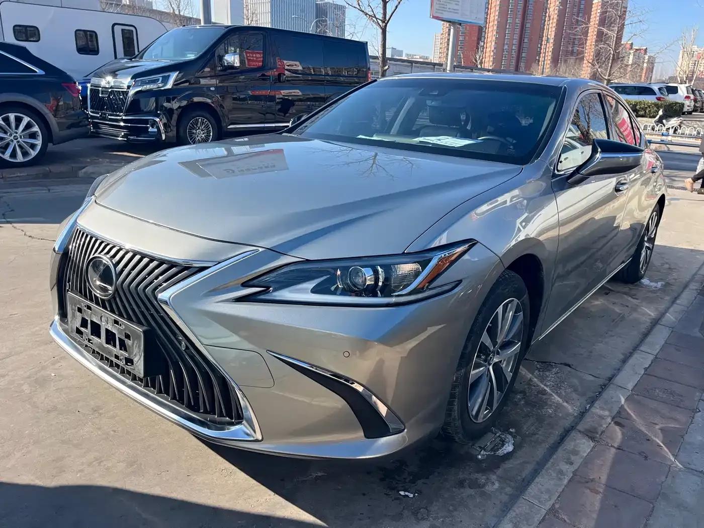 Lexus ES 2018 260 Premium Edition (China VI Emission Standard) — миниатюра 1