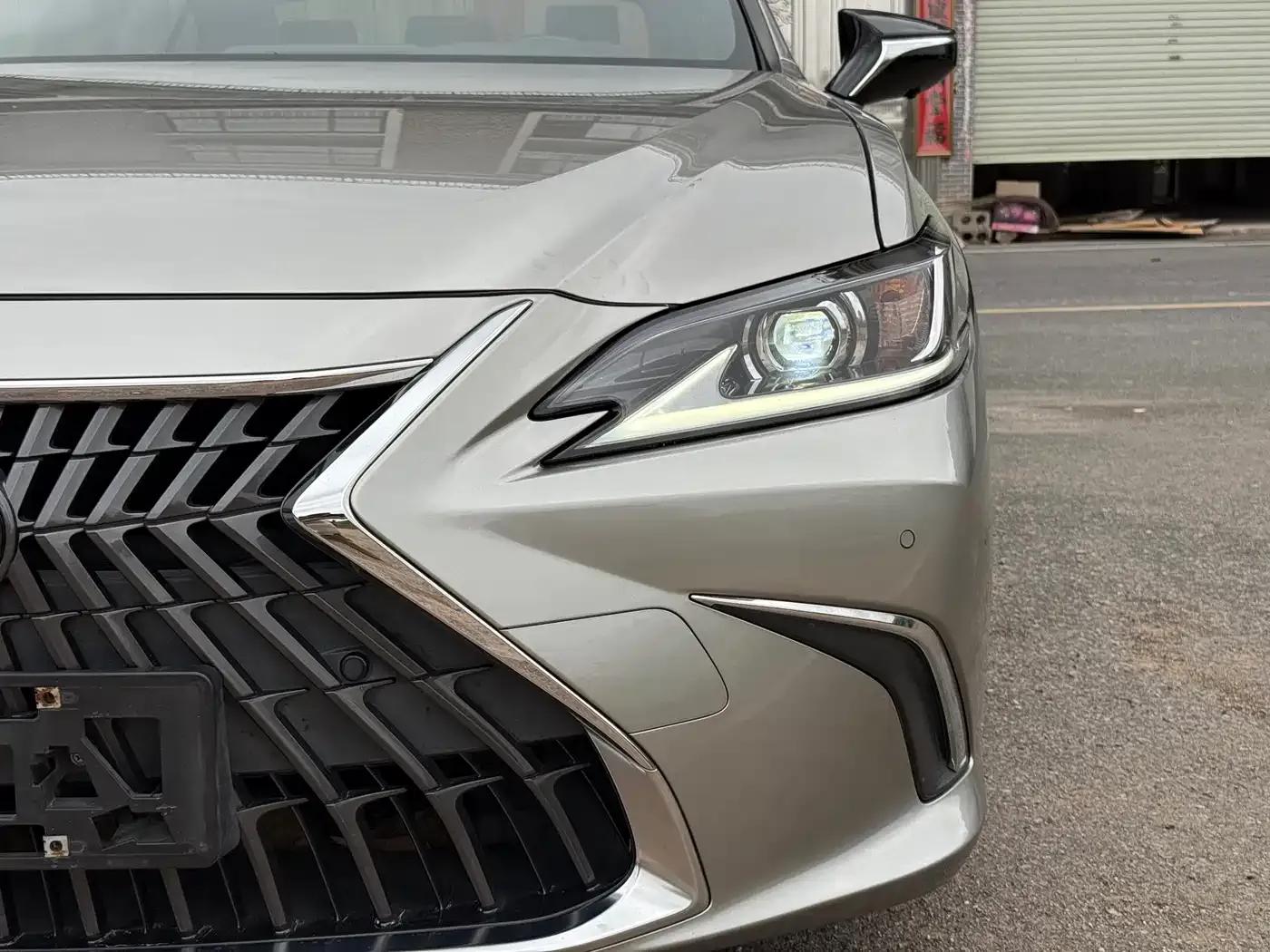 Lexus ES 2021 260 Premium Edition — миниатюра 25