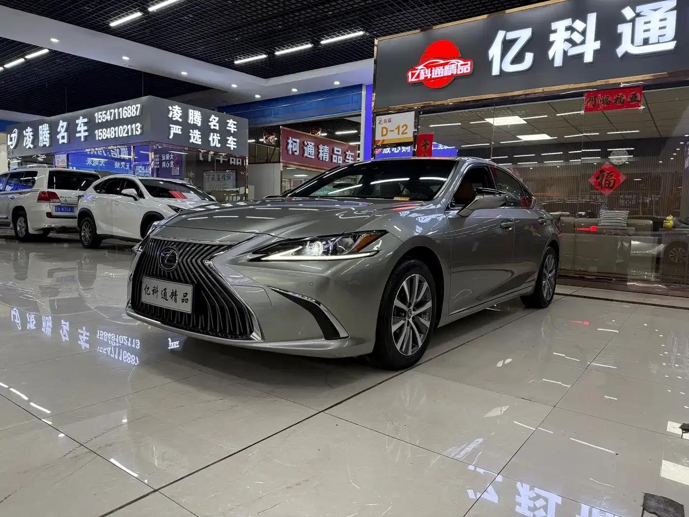 Lexus ES 2018 300h Premium Edition (China V emission standard) — миниатюра 1