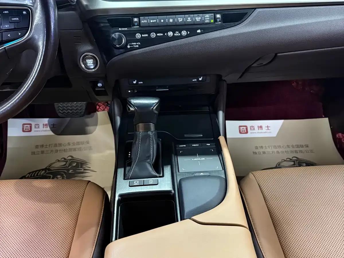 Lexus ES 2018 300h Premium Edition (China V emission standard) — миниатюра 9