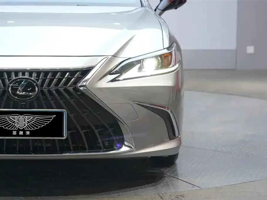Lexus ES 2023 200 Premium Edition — миниатюра 3