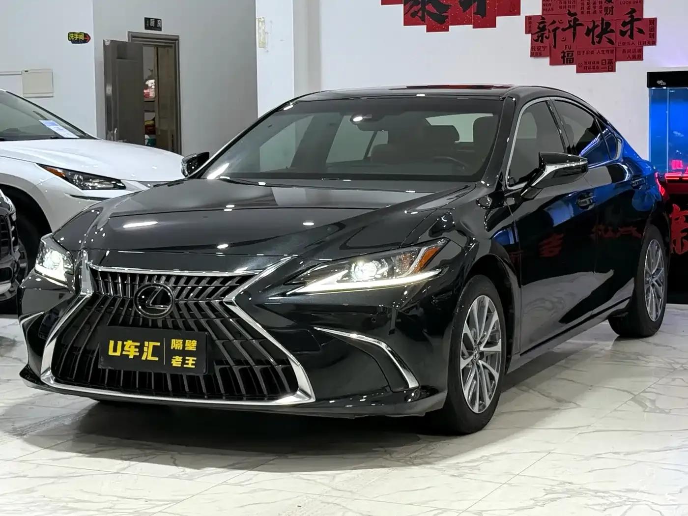 Lexus ES 2021 Model 200 Premium Edition — миниатюра 1