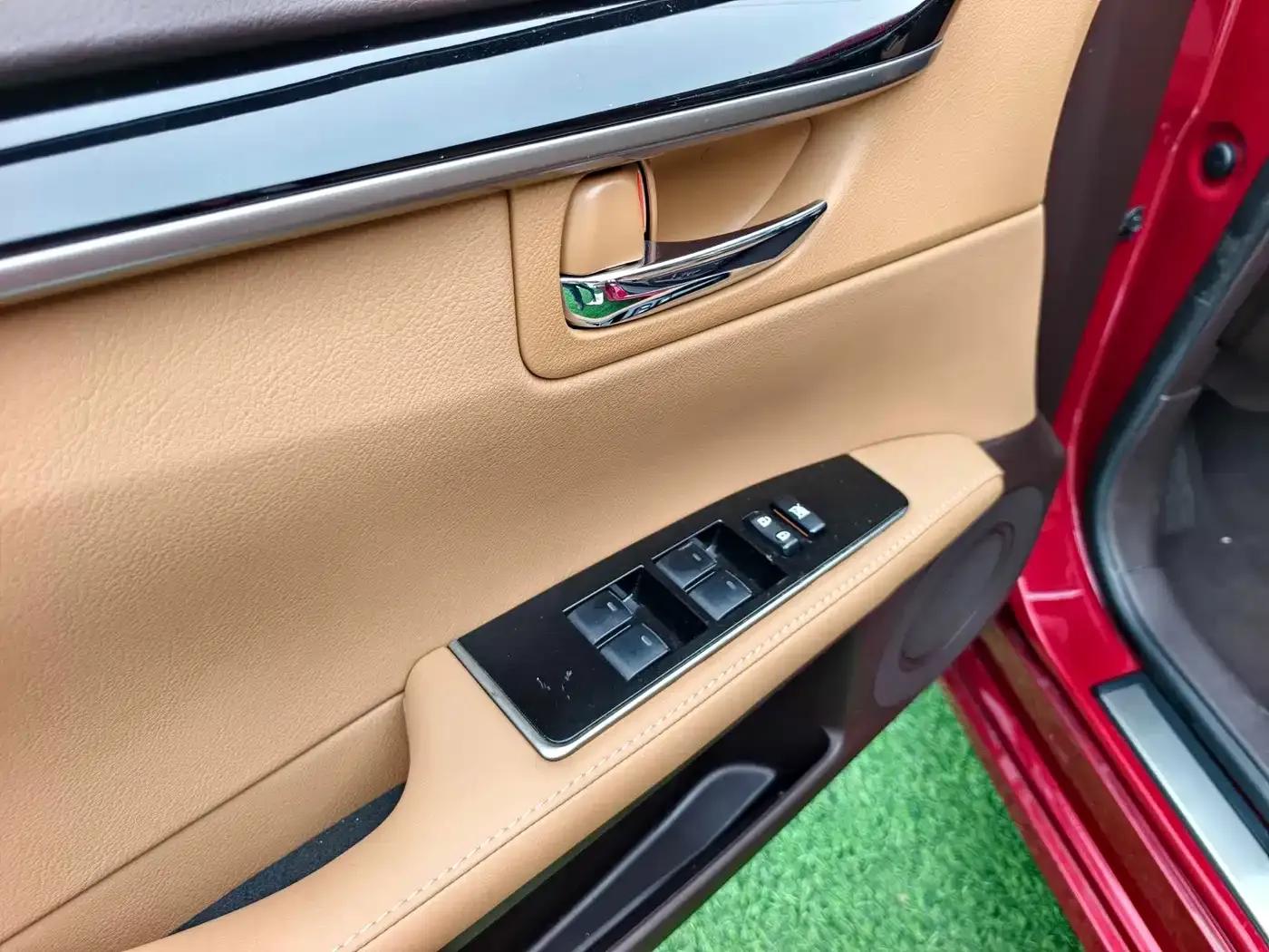 Lexus ES 2015 200 Elite Edition — миниатюра 6
