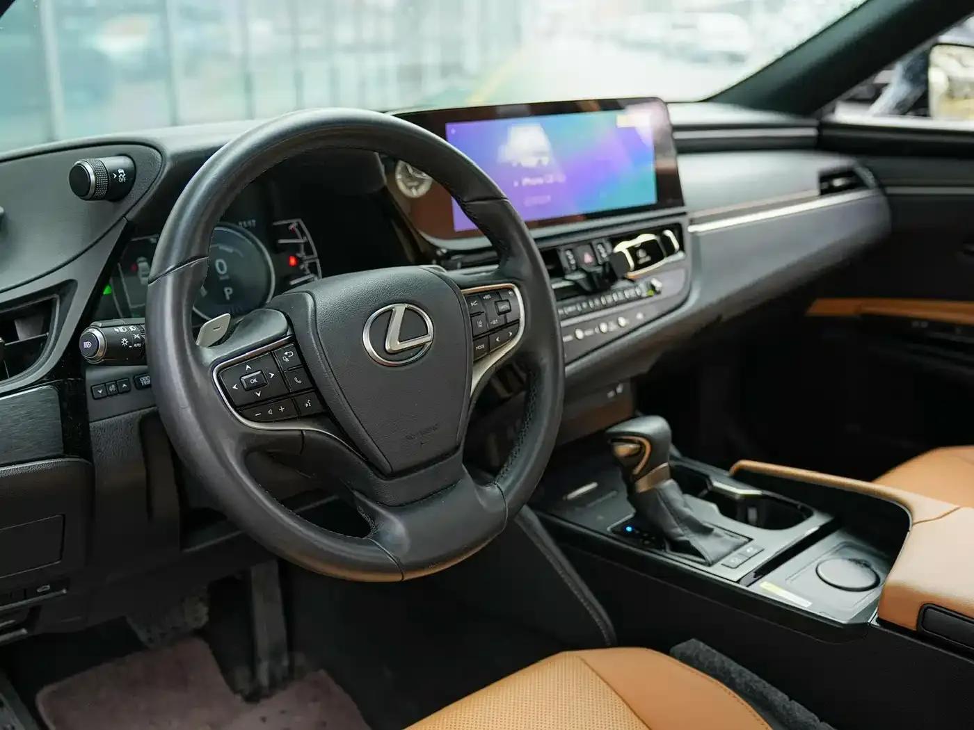 Lexus ES 2022 300h Premium Edition — миниатюра 9