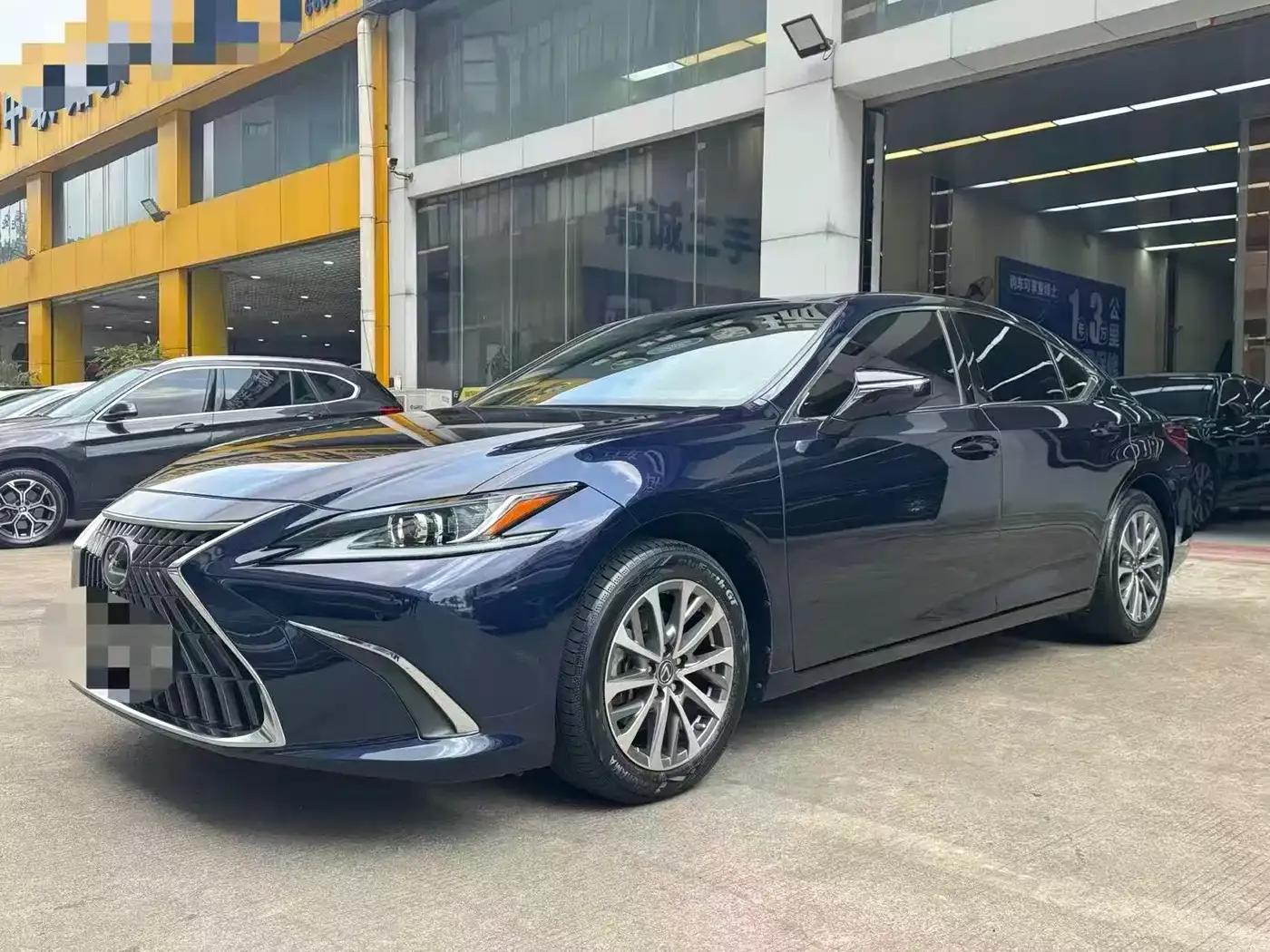 Lexus ES 2021 Model 200 Premium Edition — миниатюра 1