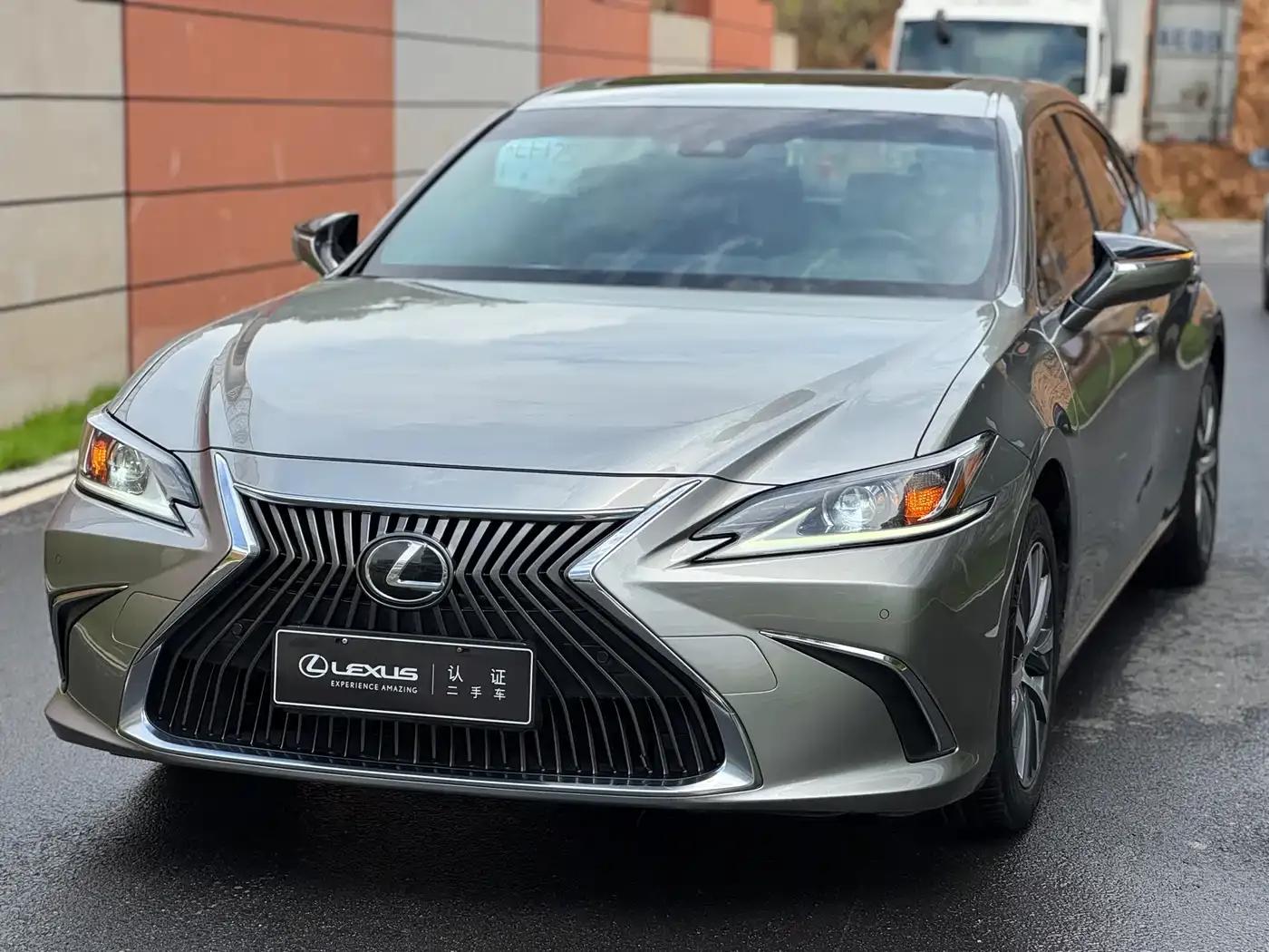 Lexus ES 2018 260 Premium Edition (China V Emission Standard) — миниатюра 2