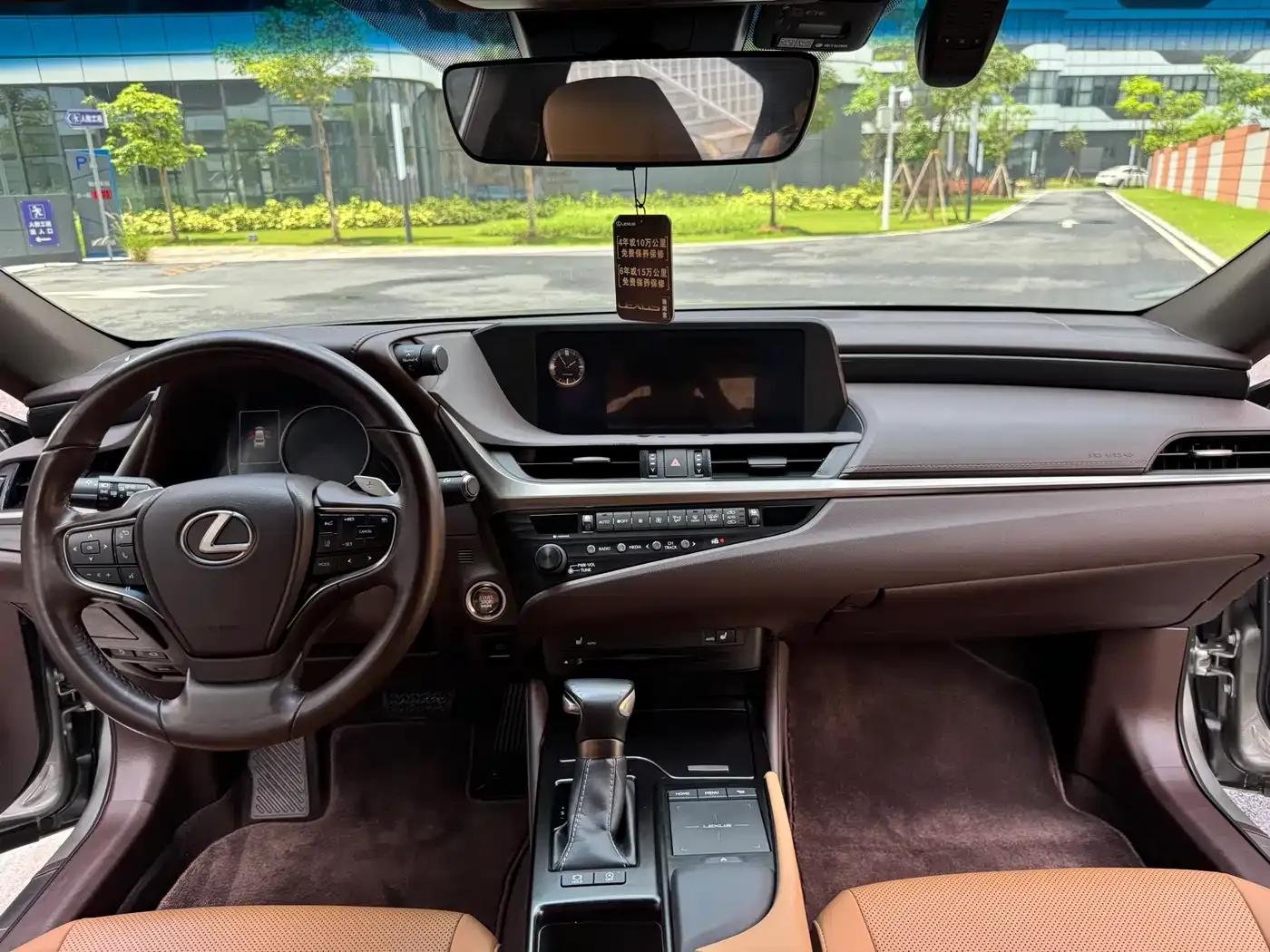 Lexus ES 2018 260 Premium Edition (China V Emission Standard) — миниатюра 7