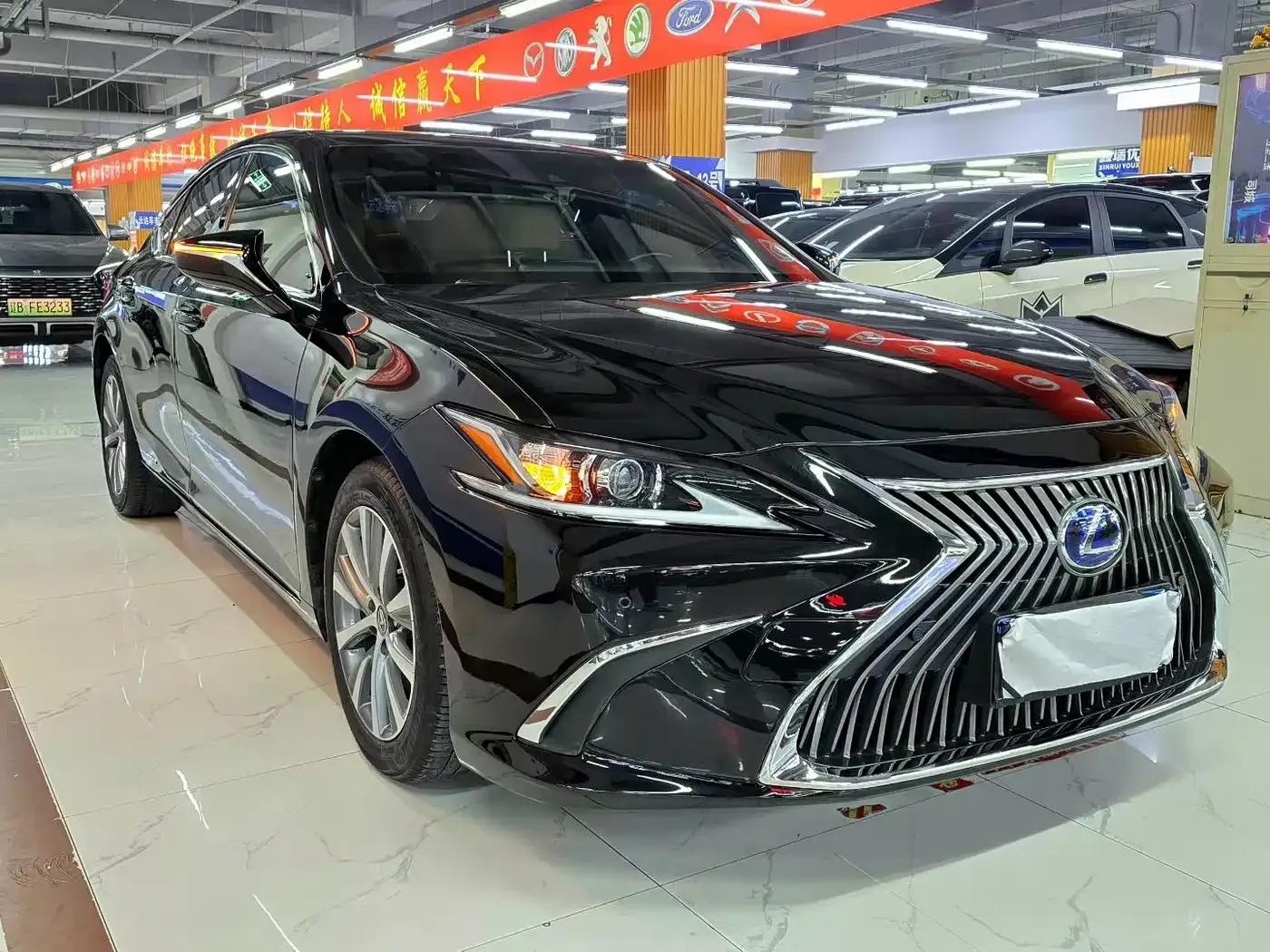 Lexus ES 2018 300h Premium Edition (China V emission standard) — миниатюра 2