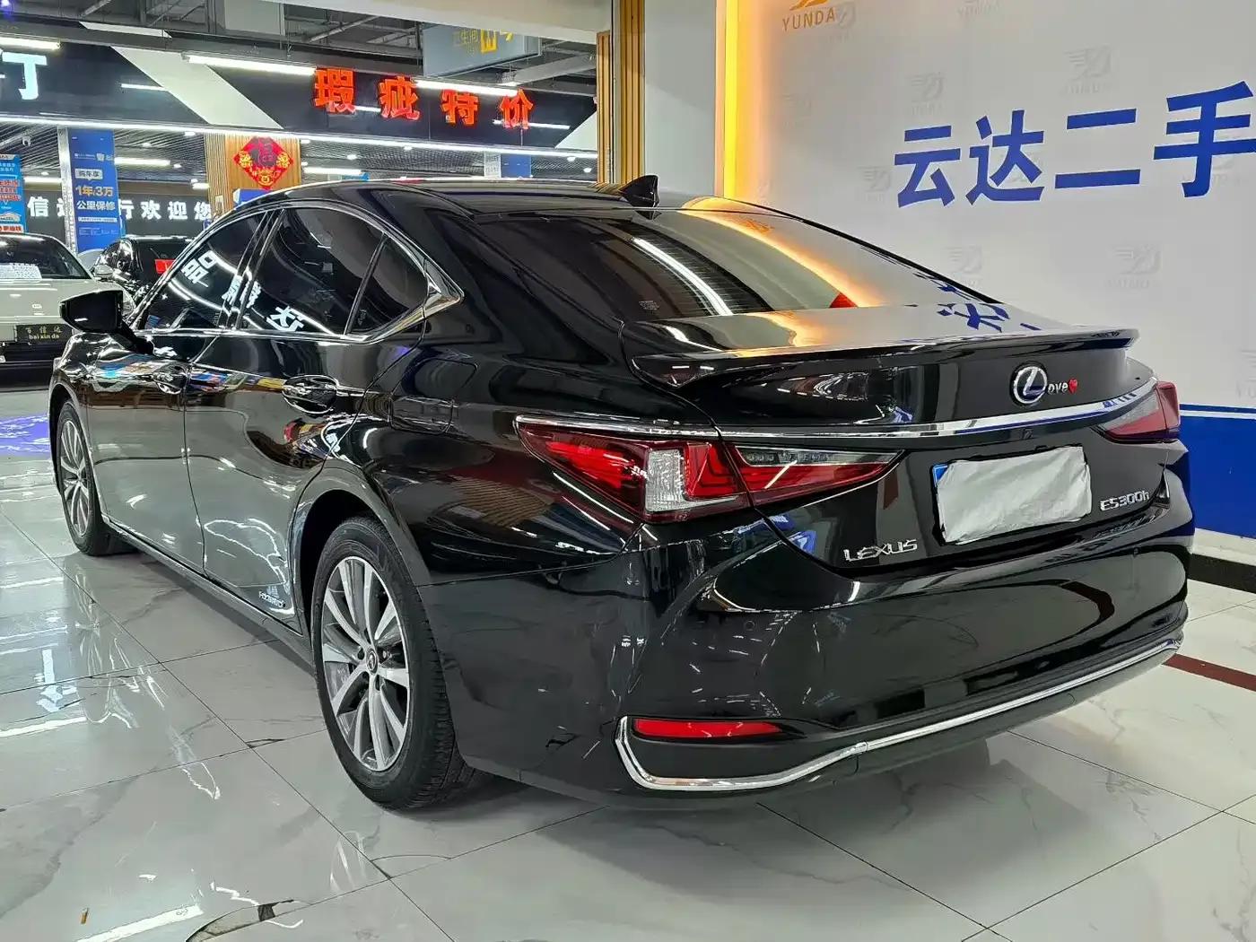 Lexus ES 2018 300h Premium Edition (China V emission standard) — миниатюра 4