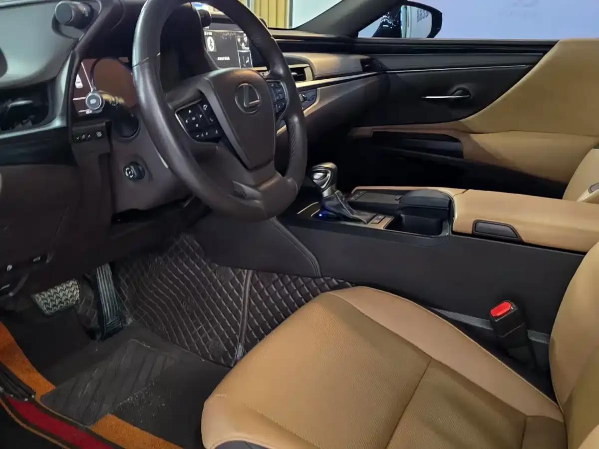 Lexus ES 2018 300h Premium Edition (China V emission standard) — миниатюра 7