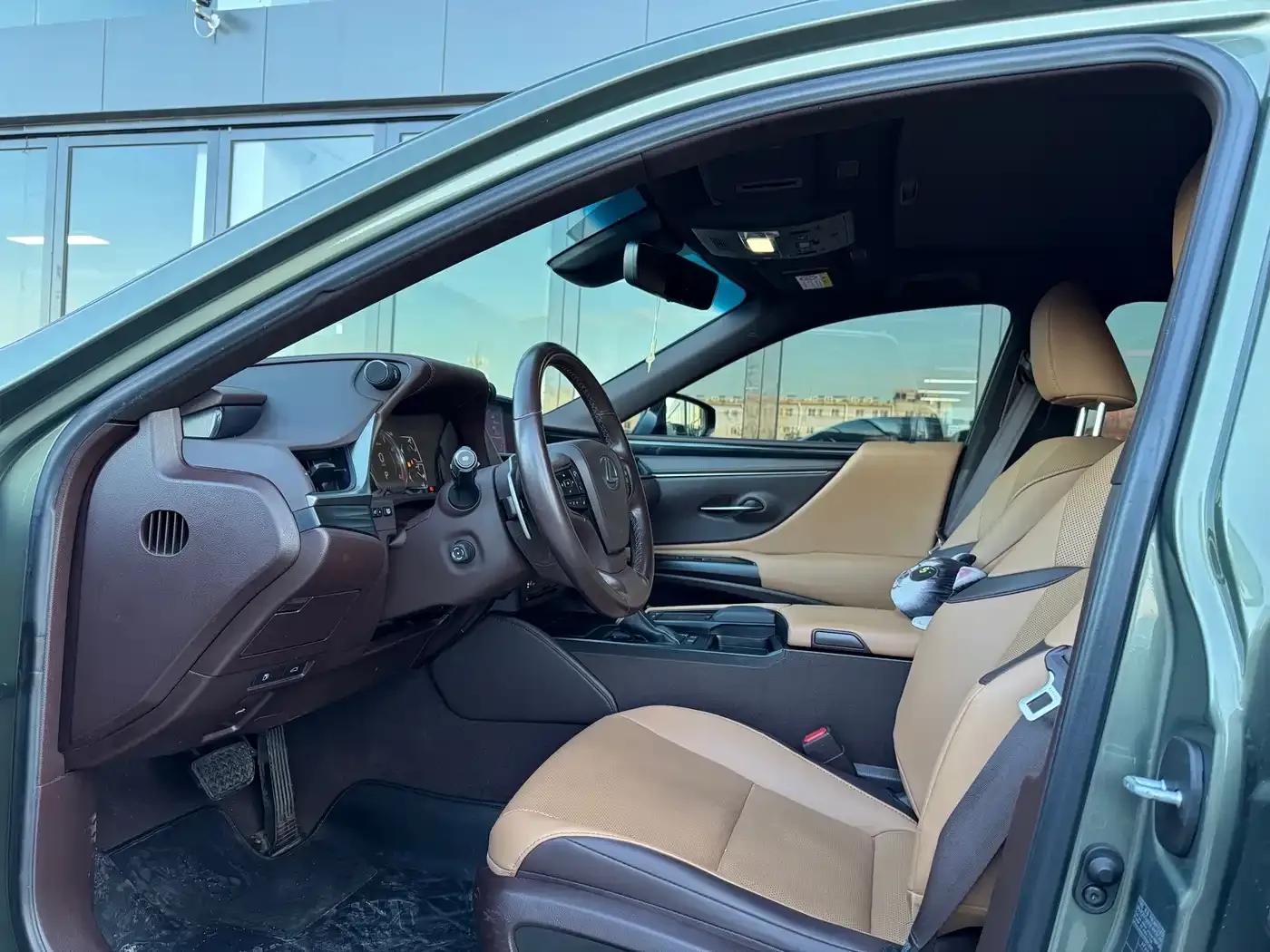 Lexus ES 2020 200 Excellence Edition — миниатюра 5