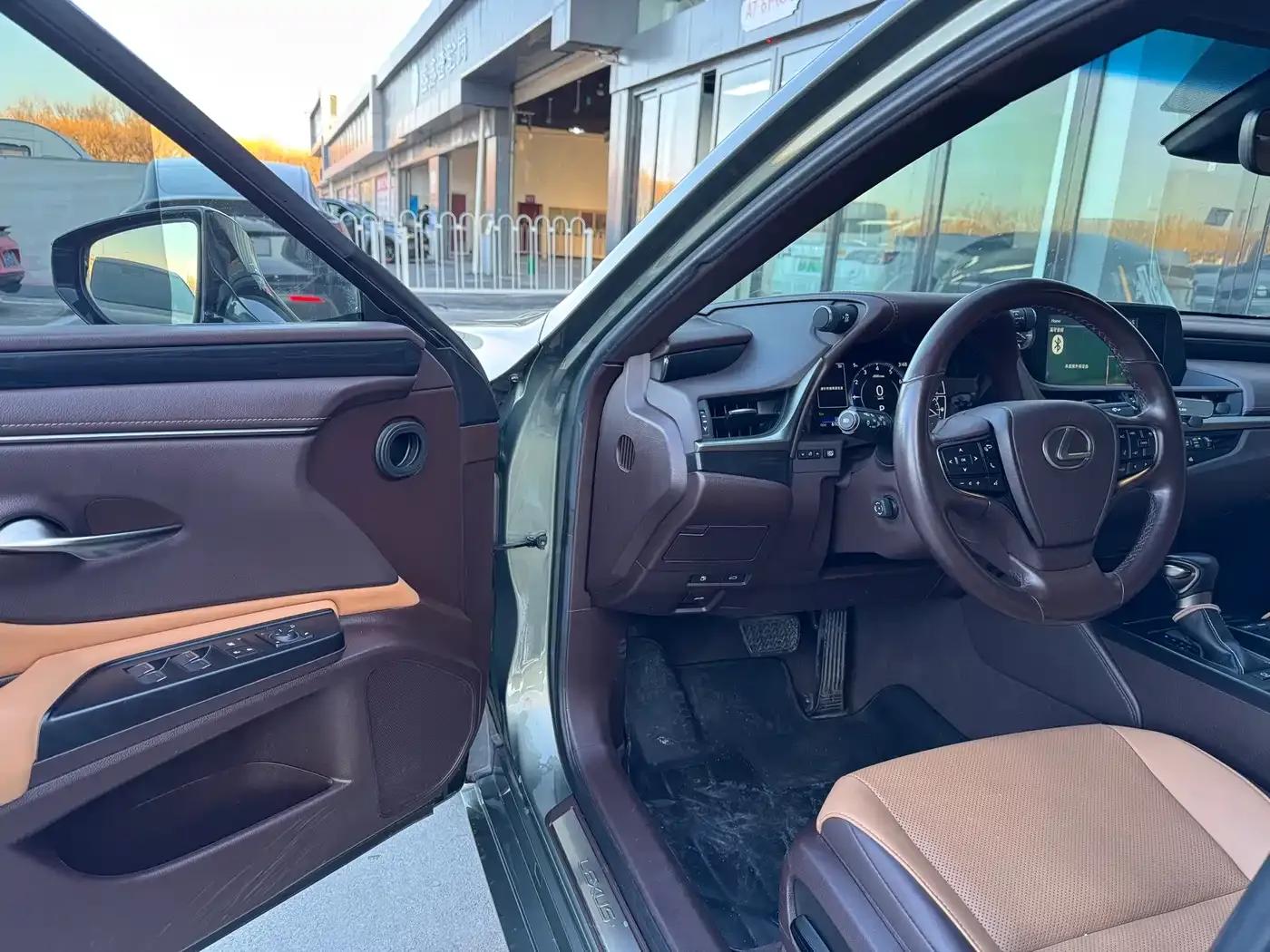 Lexus ES 2020 200 Excellence Edition — миниатюра 6
