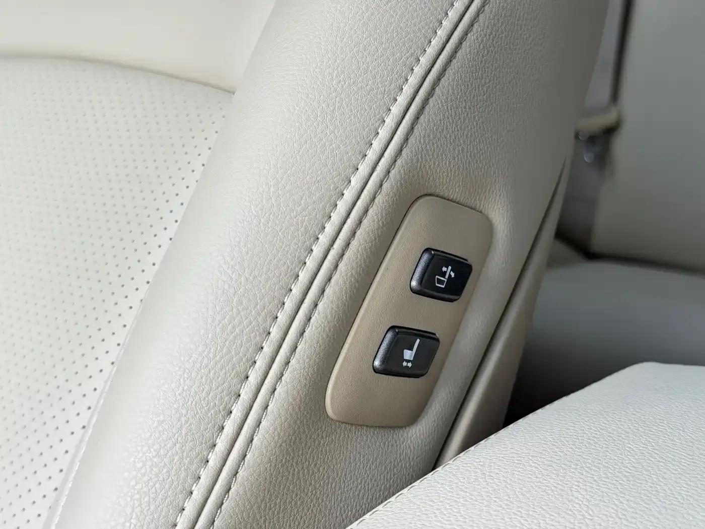 Lexus ES 2010 350 Luxury Edition — миниатюра 20