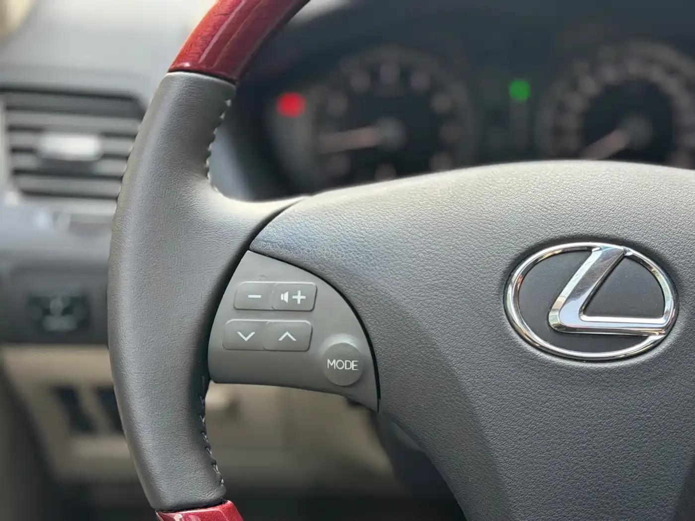 Lexus ES 2010 350 Luxury Edition — миниатюра 30