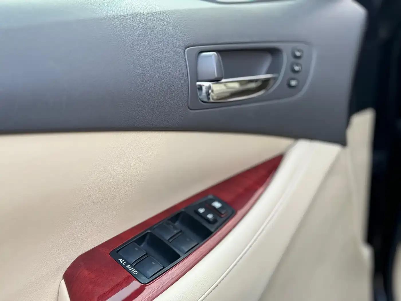 Lexus ES 2010 350 Luxury Edition — миниатюра 9