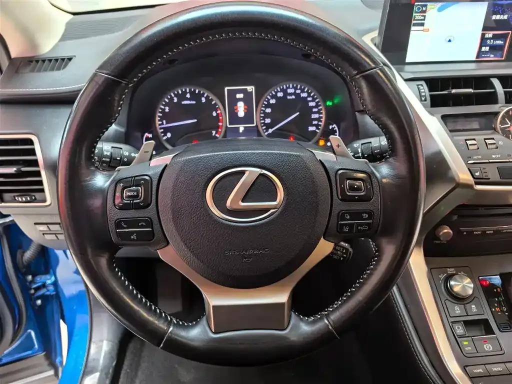 Lexus NX 2018 300 AWD Sport Edition — миниатюра 13