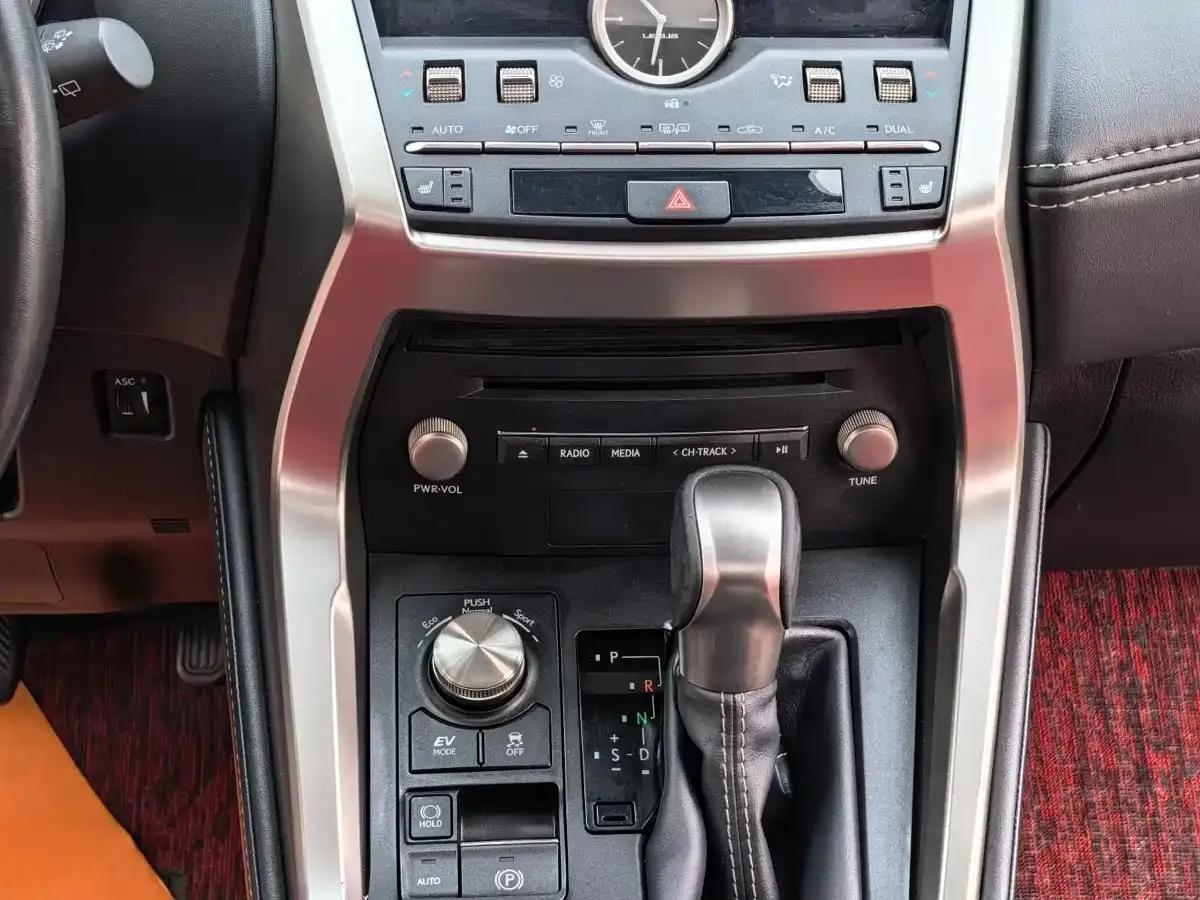 Lexus NX 2020 300h FWD Sport Edition (National V Emission Standard) — миниатюра 14