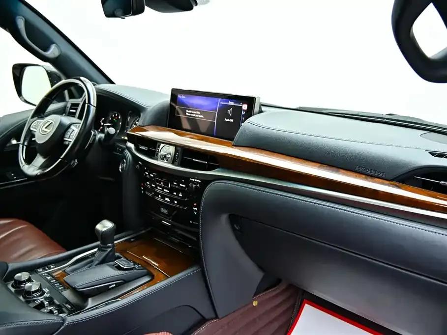 2018 Lexus LX 570 Middle East Edition — миниатюра 15