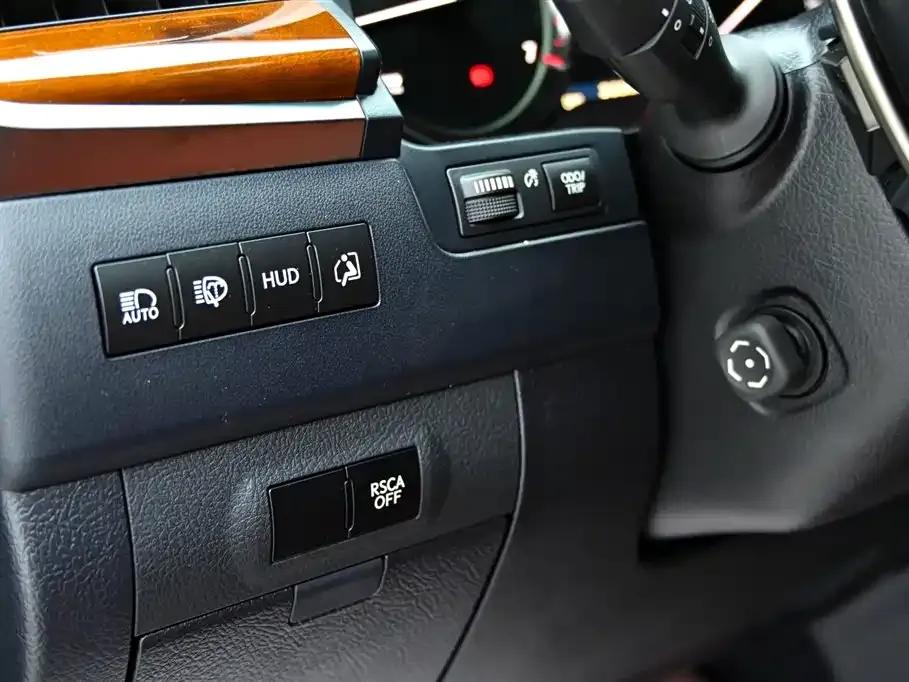 2018 Lexus LX 570 Middle East Edition — миниатюра 24