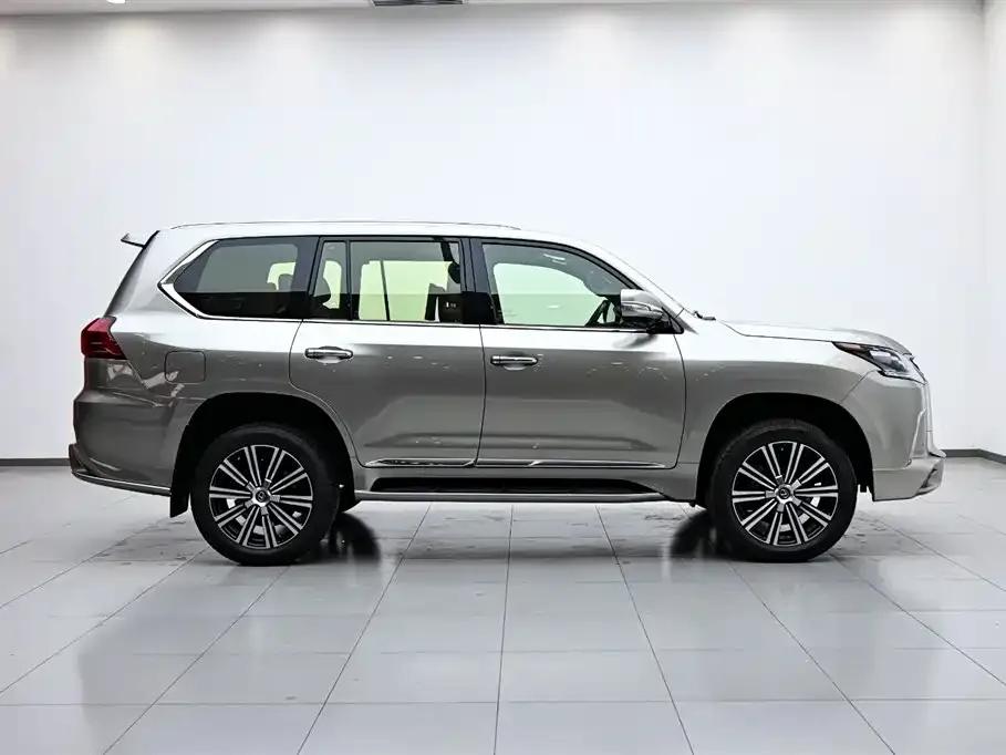 2018 Lexus LX 570 Middle East Edition — миниатюра 6