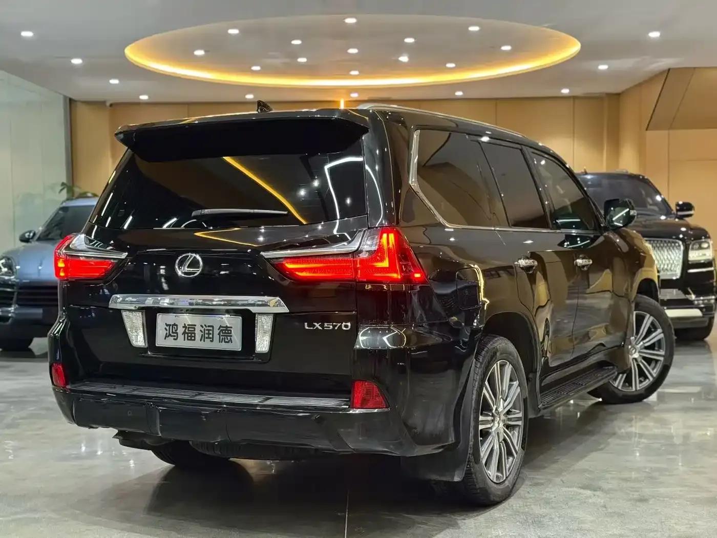 2015 Lexus LX570 Middle East Edition — миниатюра 9