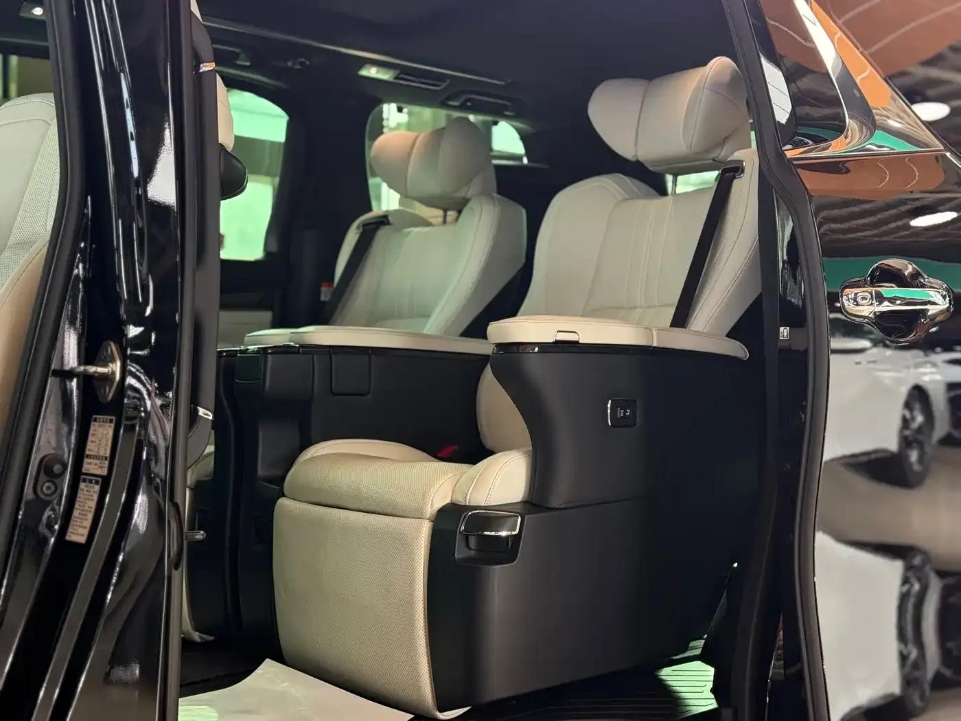 Lexus LM 2020 300h 7-Seat Elegant Edition — миниатюра 20