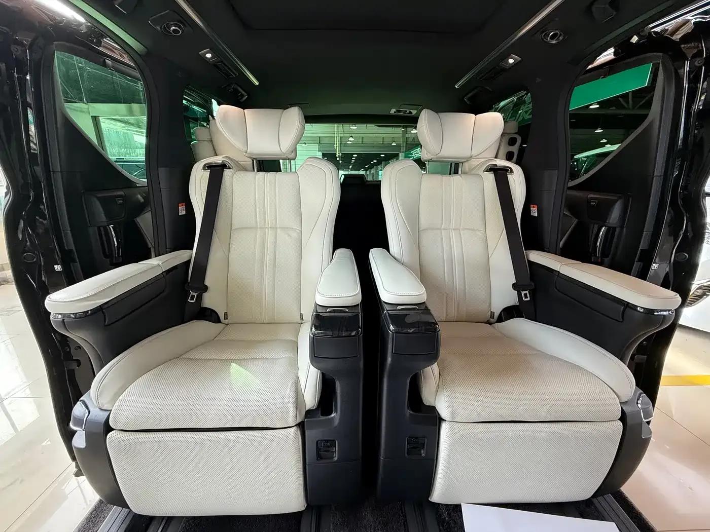 Lexus LM 2020 300h 7-Seat Elegant Edition — миниатюра 22