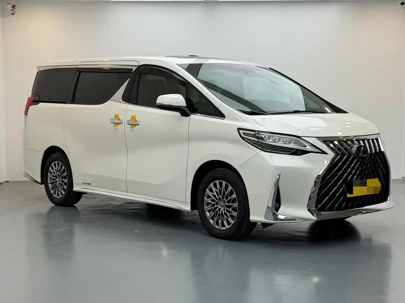 Lexus LM 2020 300h 7-Seat Elegant Edition — миниатюра 3